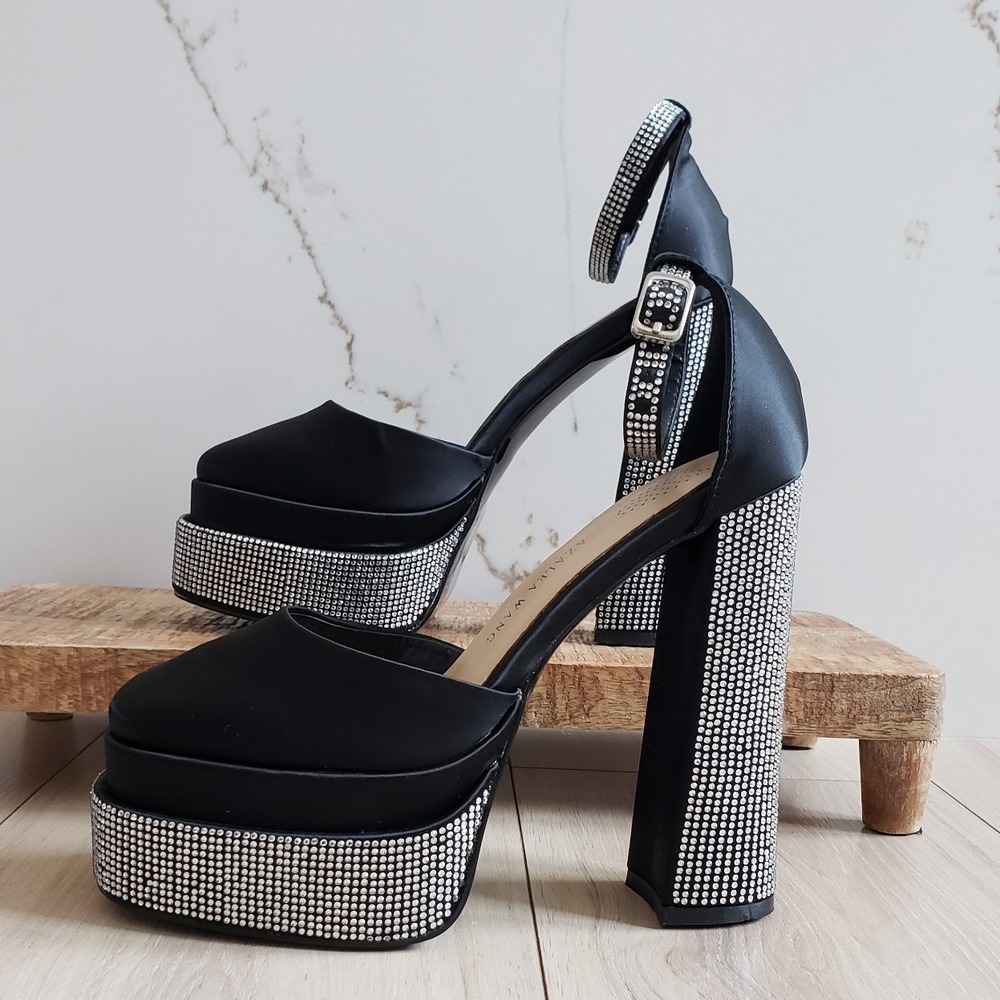 Azalea Wang Platform Sandals Womens 7 Black Rhinestone Embellished Chunky Heels